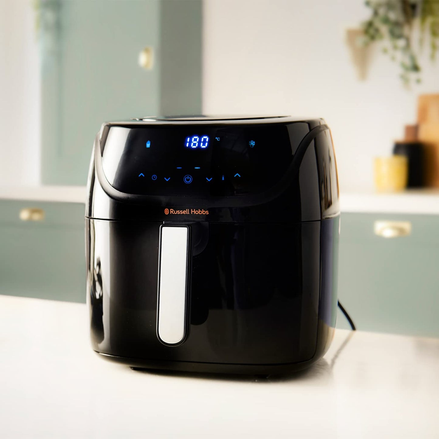 Russell Hobbs XXL Digital Air Fryer – 8L, 7 Functions, 10 Programs, Compact